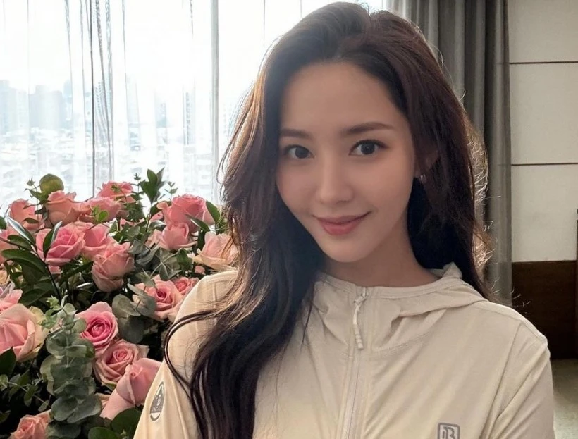 Park Min Young: lộ nhan sắc đóng băng, ngoại hình gầy gò fan hoang mang - Hình 7