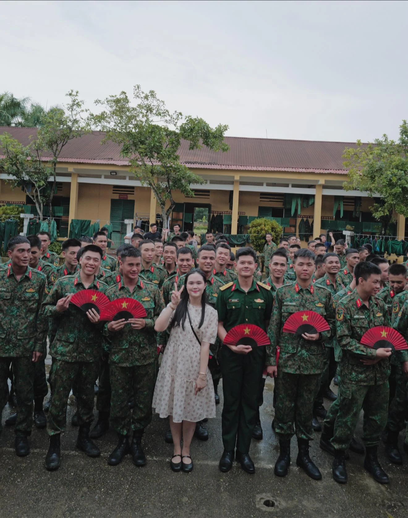 Vợ Duy Mạnh ăn mặc lạc quẻ, bị chê thẳng mặt, khẳng định thẳng 1 chuyện - Hình 3