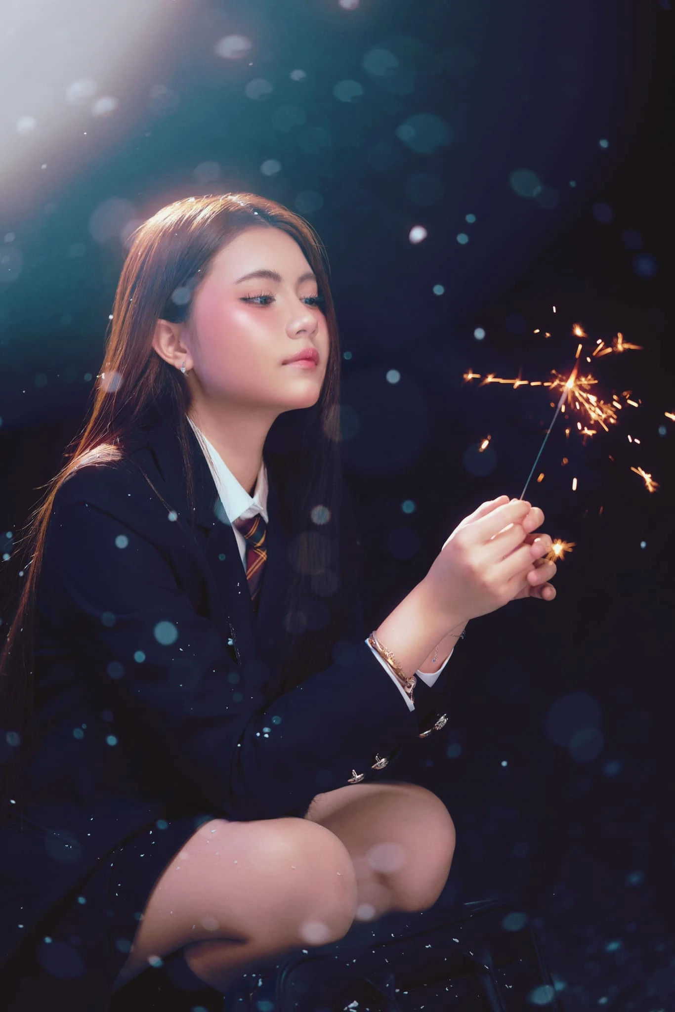 Ái nữ Quyền Linh khoe sắc trong tà áo dài, bị CĐM nhận xét kém duyên, cha căng! - Hình 6