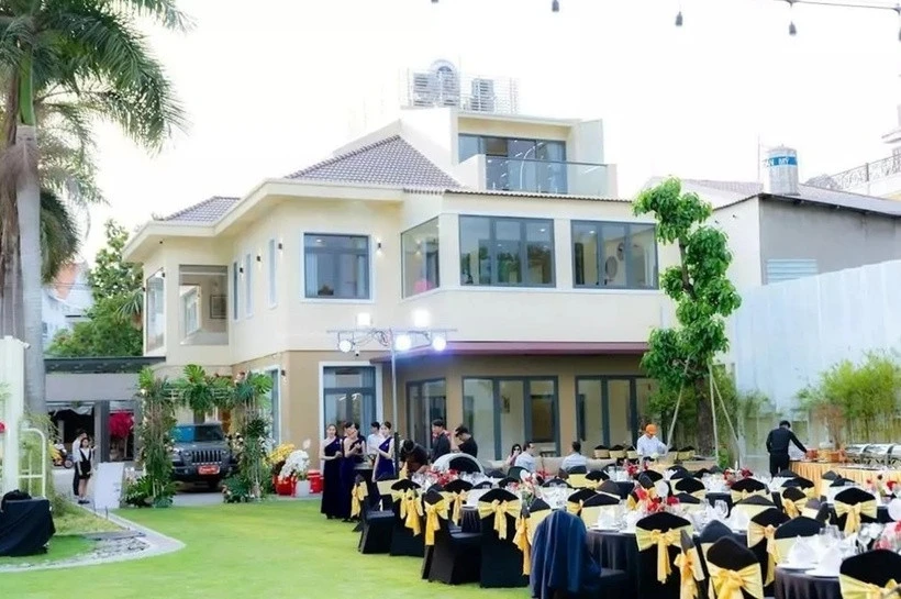 Cô thư ký xinh đẹp ở biệt thự 1000m², mua nhà từ Việt Nam sang Mỹ, sinh 2 con trai cho đại gia - Hình 4