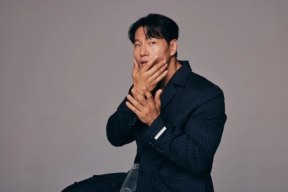 Đám cưới Kim Jong Kook bí ẩn nhất Kpop, cô dâu giấu mặt, khách mời bị cấm cửa - Hình 6