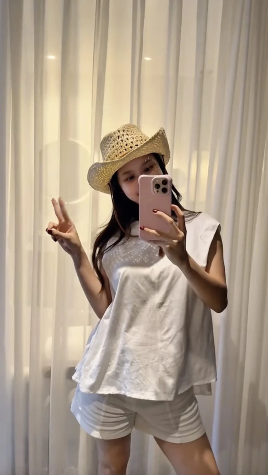 Hàn Hằng cưới chạy bầu: Đánh úp ảnh gây sốc trước khi lâm bồn, hé lộ về Huyme - Hình 5