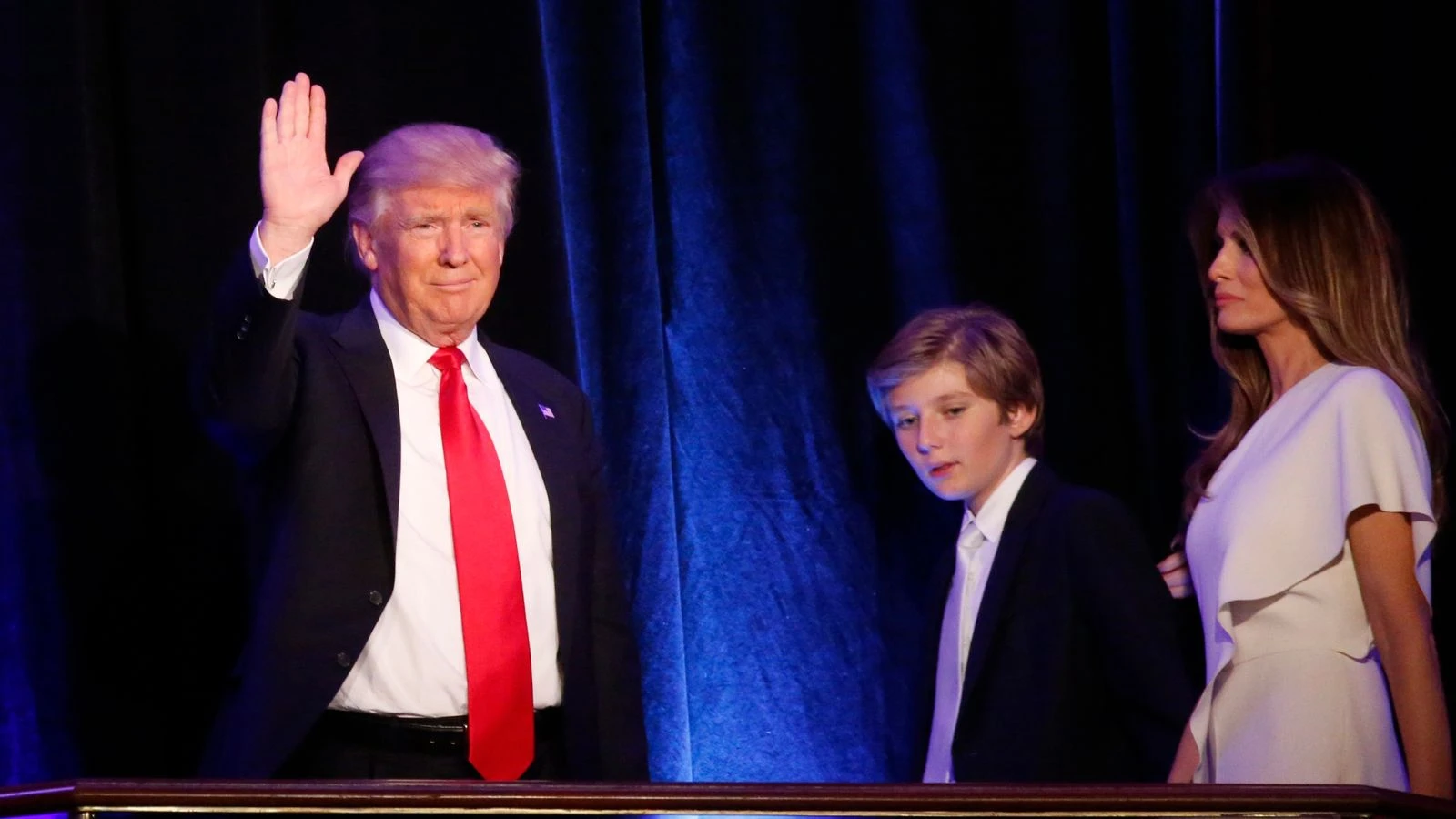 Barron Trump: Con trai Tổng thống Mỹ, cao hơn 2 mét, ảnh lúc nhỏ không nhận ra - Hình 3