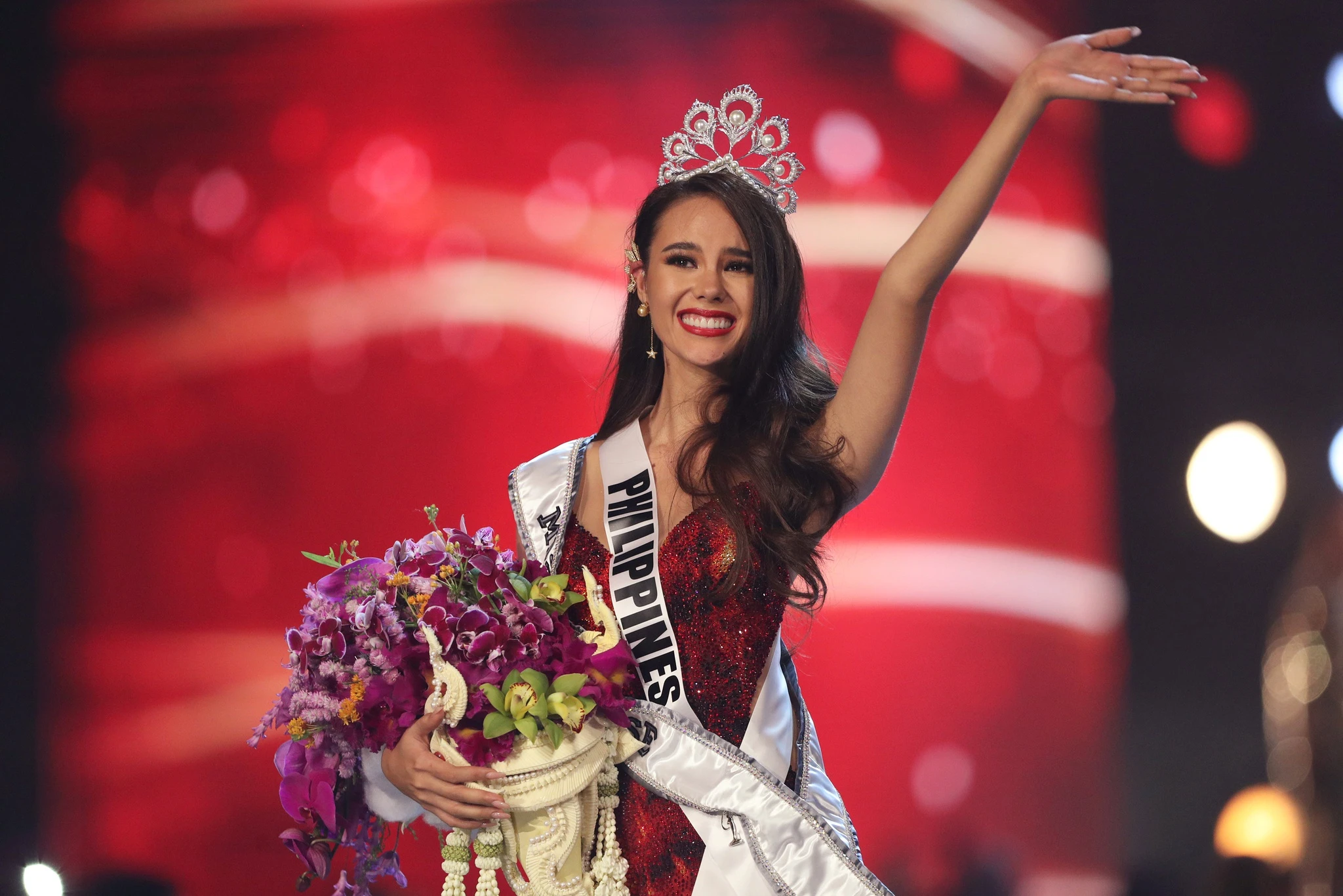 Catriona Gray: Mỹ nhân Philippin thắng MU 2018, sau 5 năm đọ sắc Tiểu Vy gây sốt - Hình 1