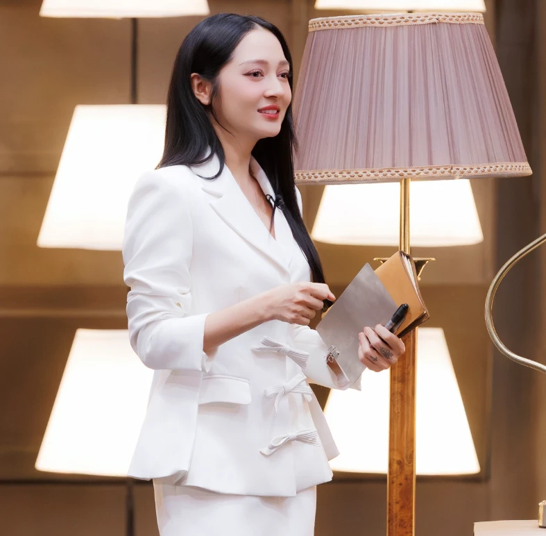 Em Xinh bị đồn oan là kẻ thứ 3 lộ diện, 1 đoạn clip ghen tuông bị đào lại sốc? - Hình 6