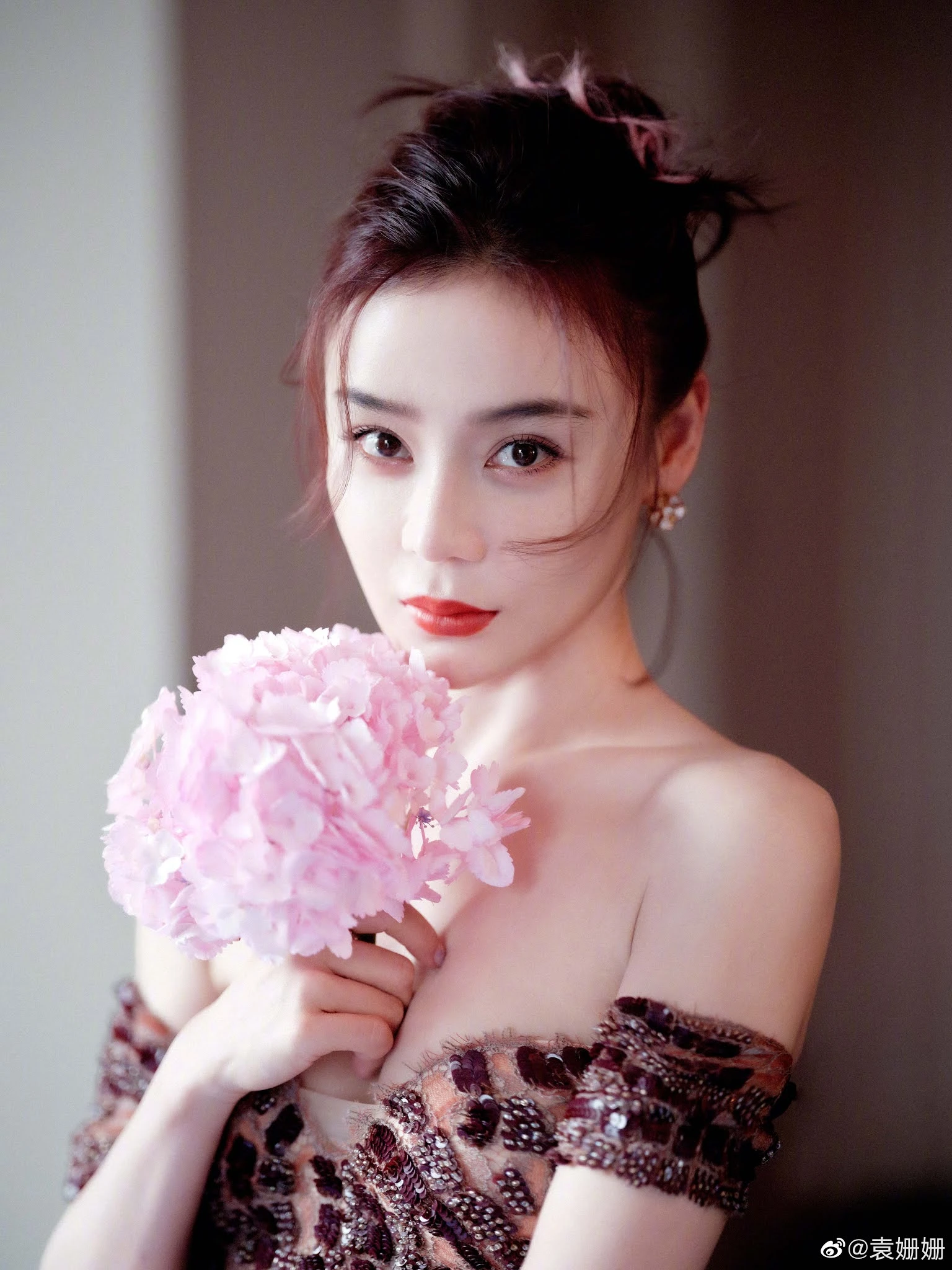 Vu Chính công khai mắng 1 sao nữ ăn cháo đá bát, ưu ái Triệu Lệ Dĩnh vì 1 điều - Hình 2