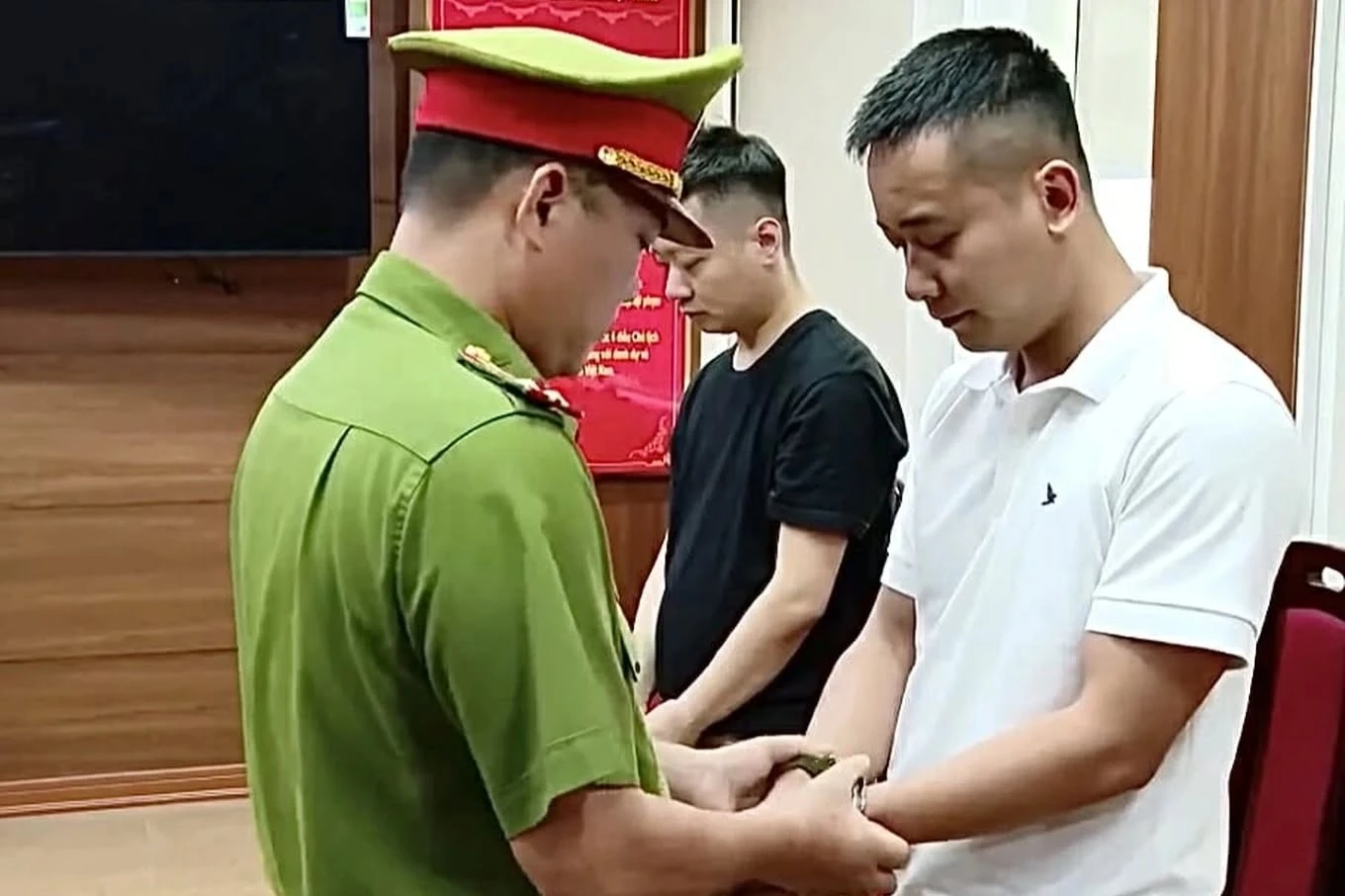 Quang Linh Vlog được 4 người gửi đơn xin tha, nội dung đơn kiến nghị gây sốc - Hình 1