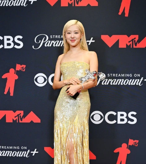 Rosé (BLACKPINK) ẵm giải thưởng danh giá tại VMAs 2025, khóc nức nở vì 1 điều! - Hình 6