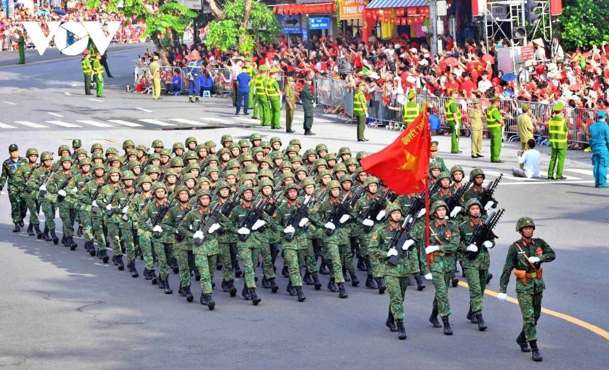 Lê Hoàng Hiệp sánh đôi cạnh gái xinh, làm 1 hành động tinh tế khiến fan gục ngã - Hình 5