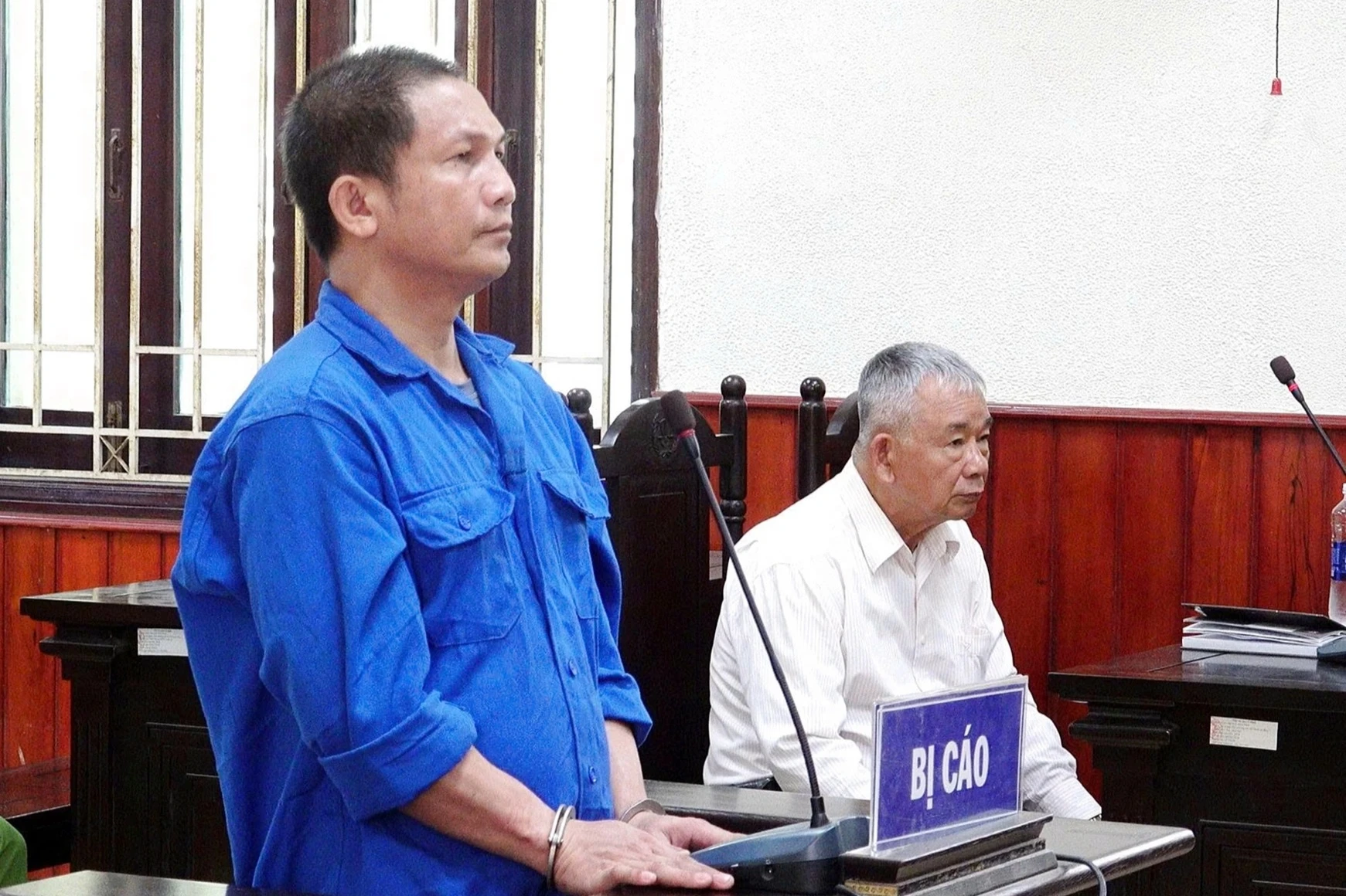 Lĩnh 20 năm tù vì dùng búa truy sát nữ trung tá công an - Hình 1