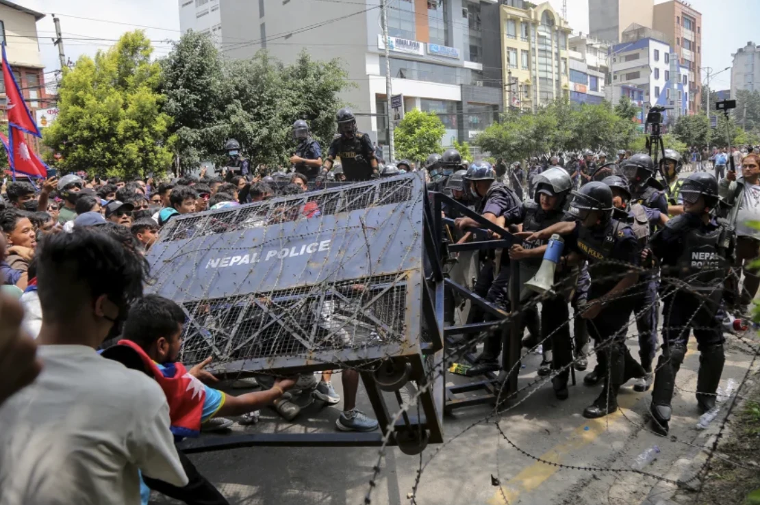 Nepal chấm dứt lệnh cấm mạng xã hội giữa làn sóng phản đối từ thế hệ trẻ - Hình 1