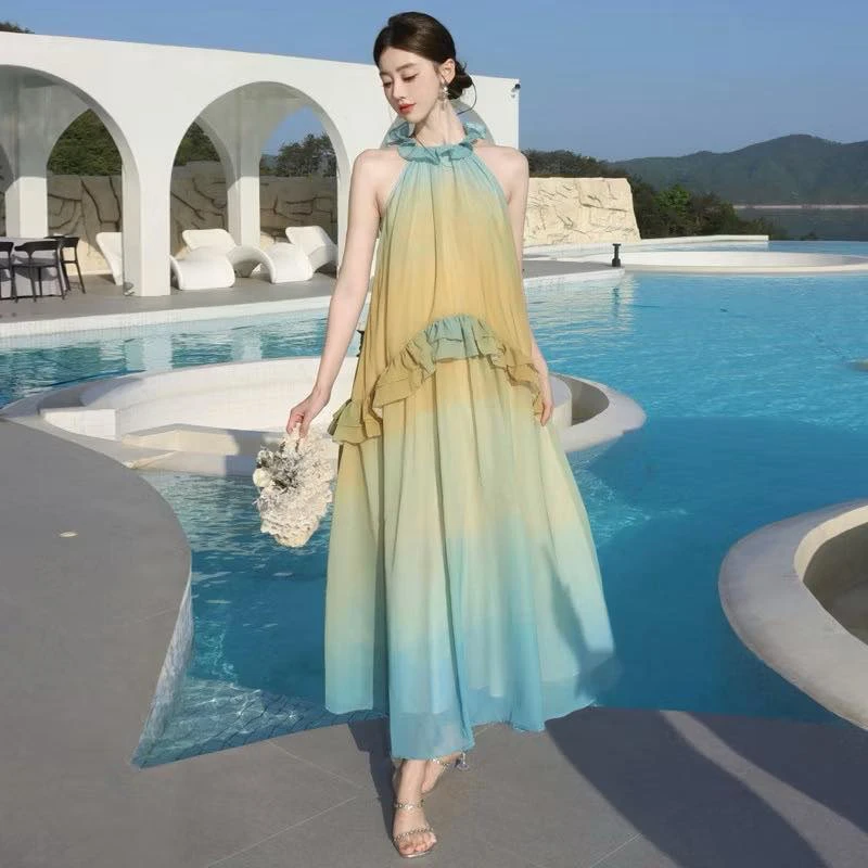 Nét dịu dàng, lãng mạn lên ngôi với váy maxi - Hình 4
