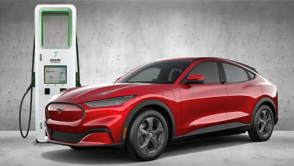 Xe điện Mustang Mach-E bán chạy hơn Mustang xăng - Hình 1