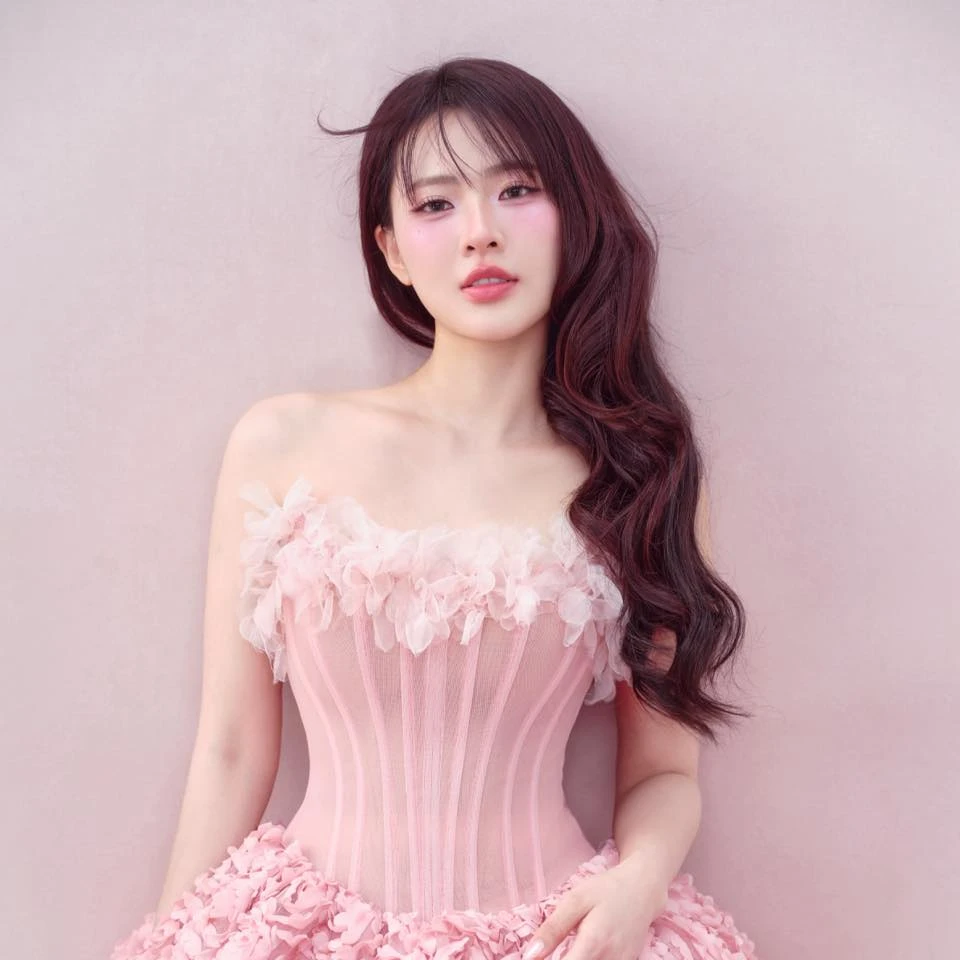 Bắt gặp Steven Nguyễn tay trong tay với 1 cô gái, hóa ra là mỹ nhân được khen đẹp hơn cả Lưu Diệc Phi - Hình 2