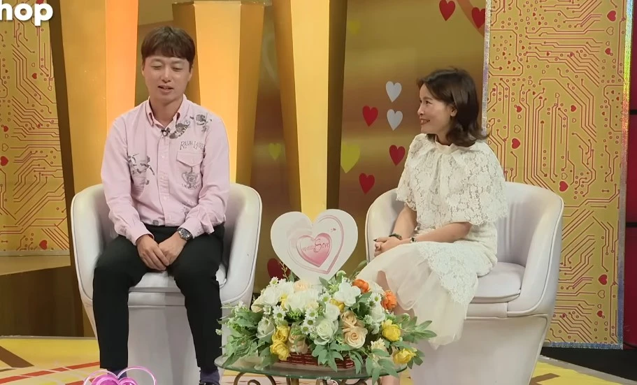 B&iacute;ch Ng&acirc;n v&agrave; Ji Seung Un trong Vợ chồng son