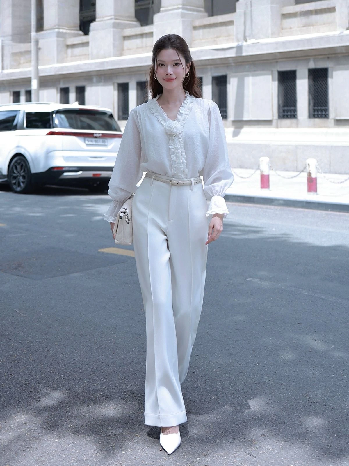 Phong cách lãng mạn gây thương nhớ giữa phố thị - Hình 4