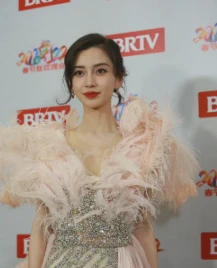 Angelababys unedited photos are leaked, sparking controversy over her everyday appearance. - Photo 4