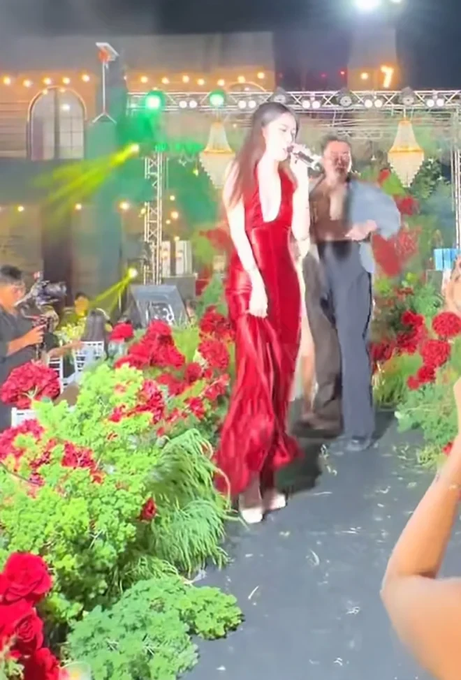 Nam Em tái diễn màn cưỡi ngựa, khán giả thất vọng vì lạm dụng chiêu trò? - Hình 3