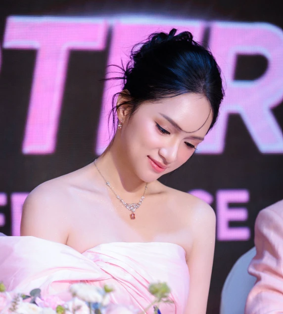 Hương Giang bị CĐM phản ứng gắt khi thi MGI All Stars, muốn soán ngôi Thùy Tiên? - Hình 3