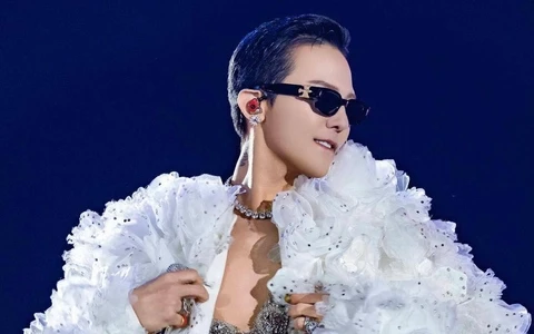 G-DRAGON khẳng định đẳng cấp, khi được Phu nhân TT Pháp ưu ái mời dự Gala - Hình 2