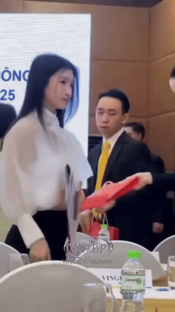 Thiếu gia Minh Hoàng cứ thế này thì ghen tị với Phương Nhi cũng đúng thôi - Hình 6