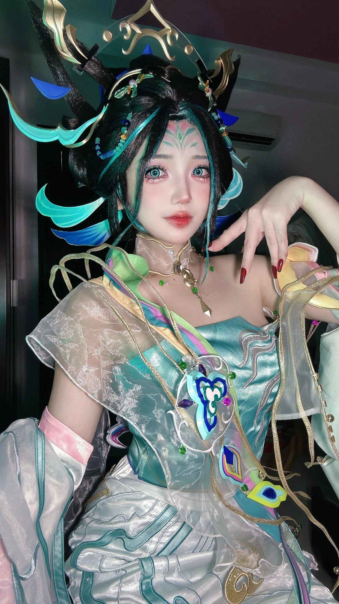 Cosplay nhảy lắc hông xin bùa lợi, hot girl khiến vô số anh em game thủ sẵn sàng nhận thua - Hình 3
