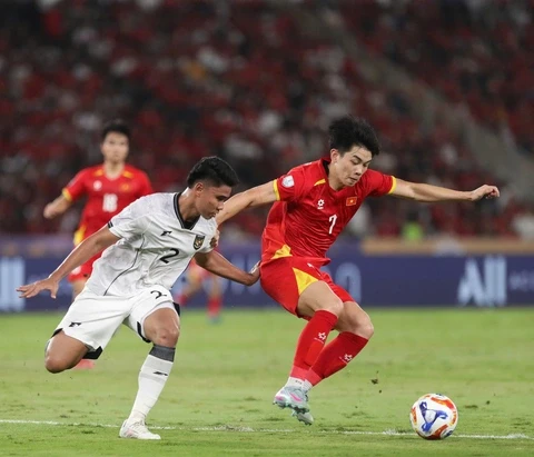 Đình Bắc nén đau ra sân, hé lộ sự thật sau chiến thắng U23 UAE đầy kịch tính - Hình 4