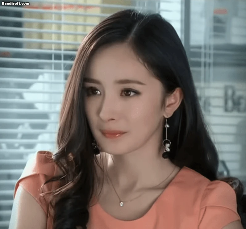 Nhìn mỹ nhân này mới hiểu thế nào là cành vàng lá ngọc: Đẹp điên đẹp khùng, đôi mắt độc nhất showbiz - Hình 6