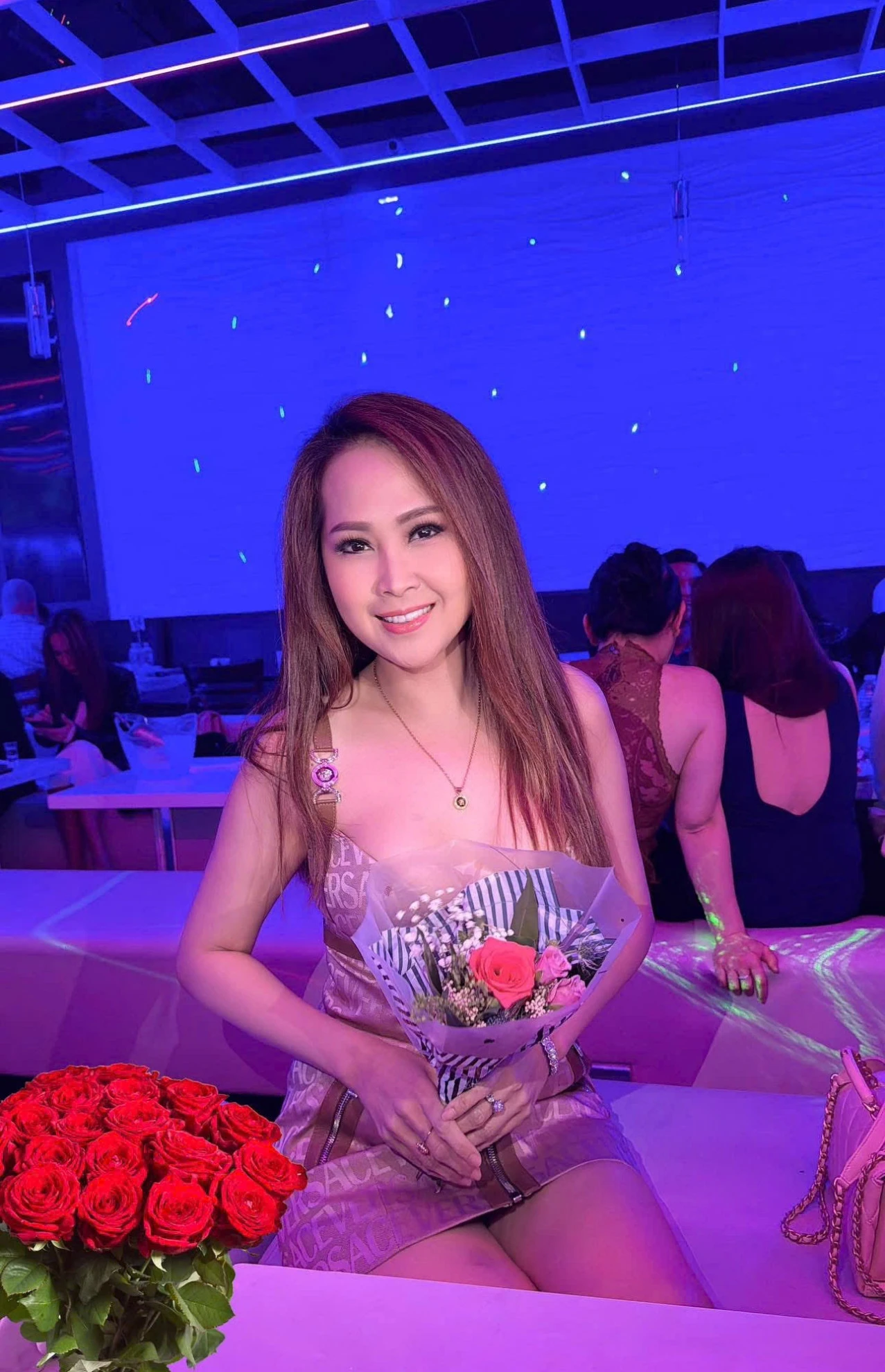 Diễn viên Minh Thư tuổi 50 sống độc thân kín tiếng ở Mỹ - Hình 7