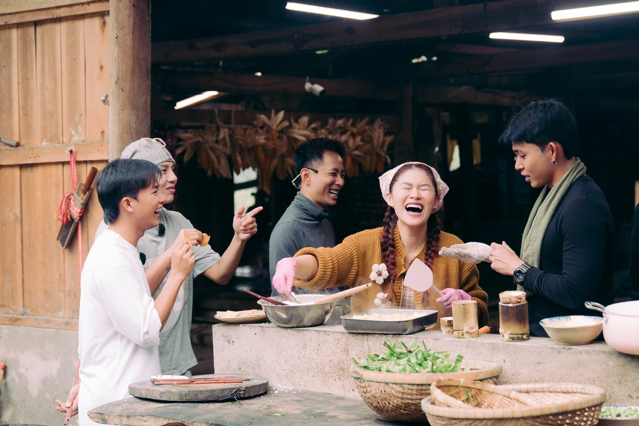 Bữa cơm ấm &aacute;p của Gia đ&igrave;nh Haha