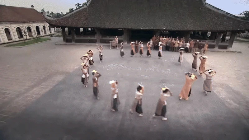 Nữ thiếu tá quân đội trẻ nhất Việt Nam có ca khúc được cả MXH cover, mất 8 năm mới viral - Hình 2