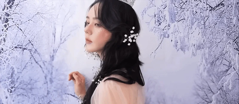 Nhan sắc của Han Ga In khiến 2 con cũng phải đứng hình tại chỗ - Hình 2