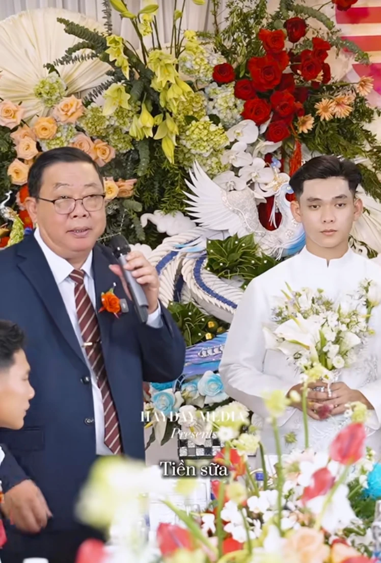 Cô dâu Tây Ninh lấy chồng Campuchia: Hoa cưới 300 triệu, bố chồng cho 1 tỷ tiền váy áo nhưng giá trị nhất là câu chốt hạ - Hình 13