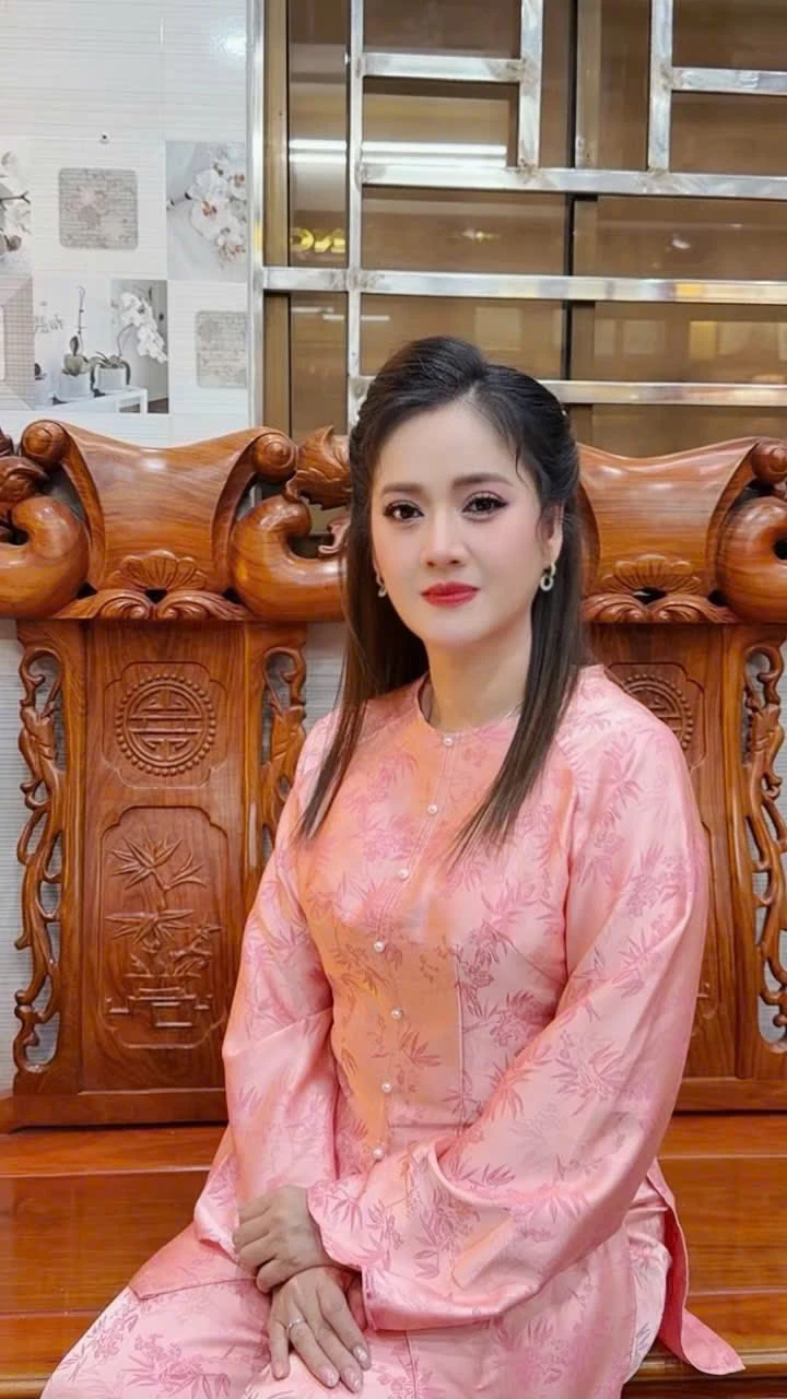 Ái nữ Vũ Linh được gọi là nghệ sĩ, một ca sĩ giấu mặt lên tiếng cực gắt - Hình 1