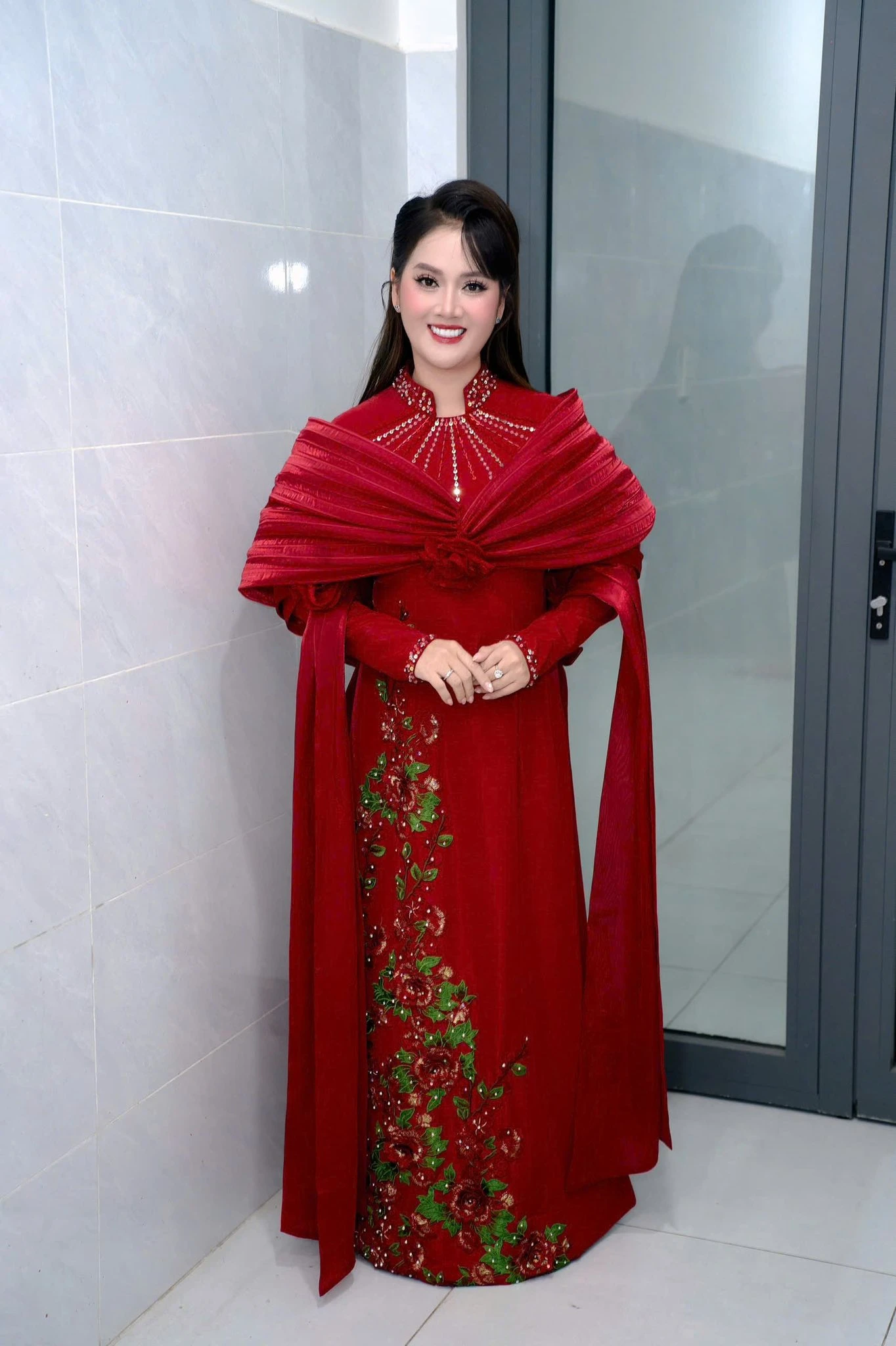 Ái nữ Vũ Linh được gọi là nghệ sĩ, một ca sĩ giấu mặt lên tiếng cực gắt - Hình 4