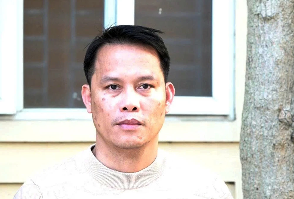 Bí mật dưới tầng hầm căn nhà có 4 lớp cửa thép bảo vệ - Hình 1