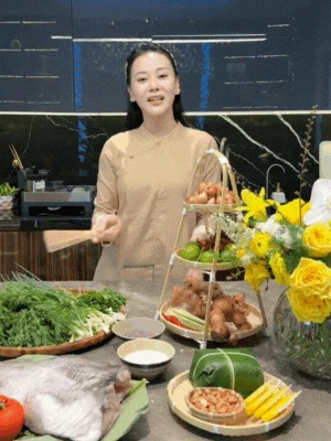 Phương Oanh trở lại - Hình 2