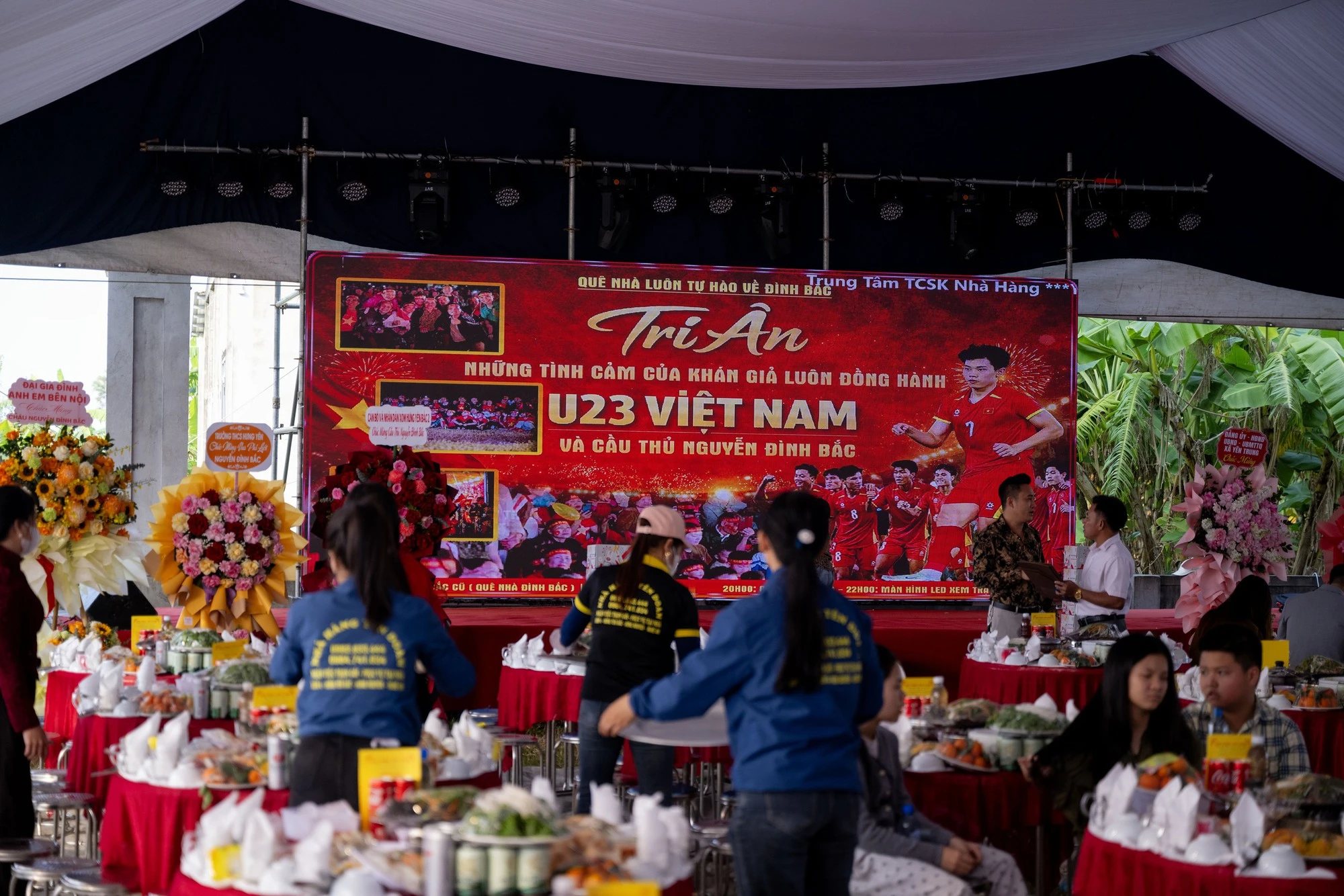 Đình Bắc đãi 180 mâm cỗ, menu 12 món đầy ụ, có 1 món nghe tên không ai biết - Hình 1