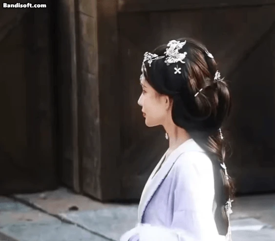 Lạy trời đừng cho mỹ nhân già đắng này đóng thiếu nữ: Đẻ ra nữ chính còn được, trêu đùa khán giả hay gì - Hình 3