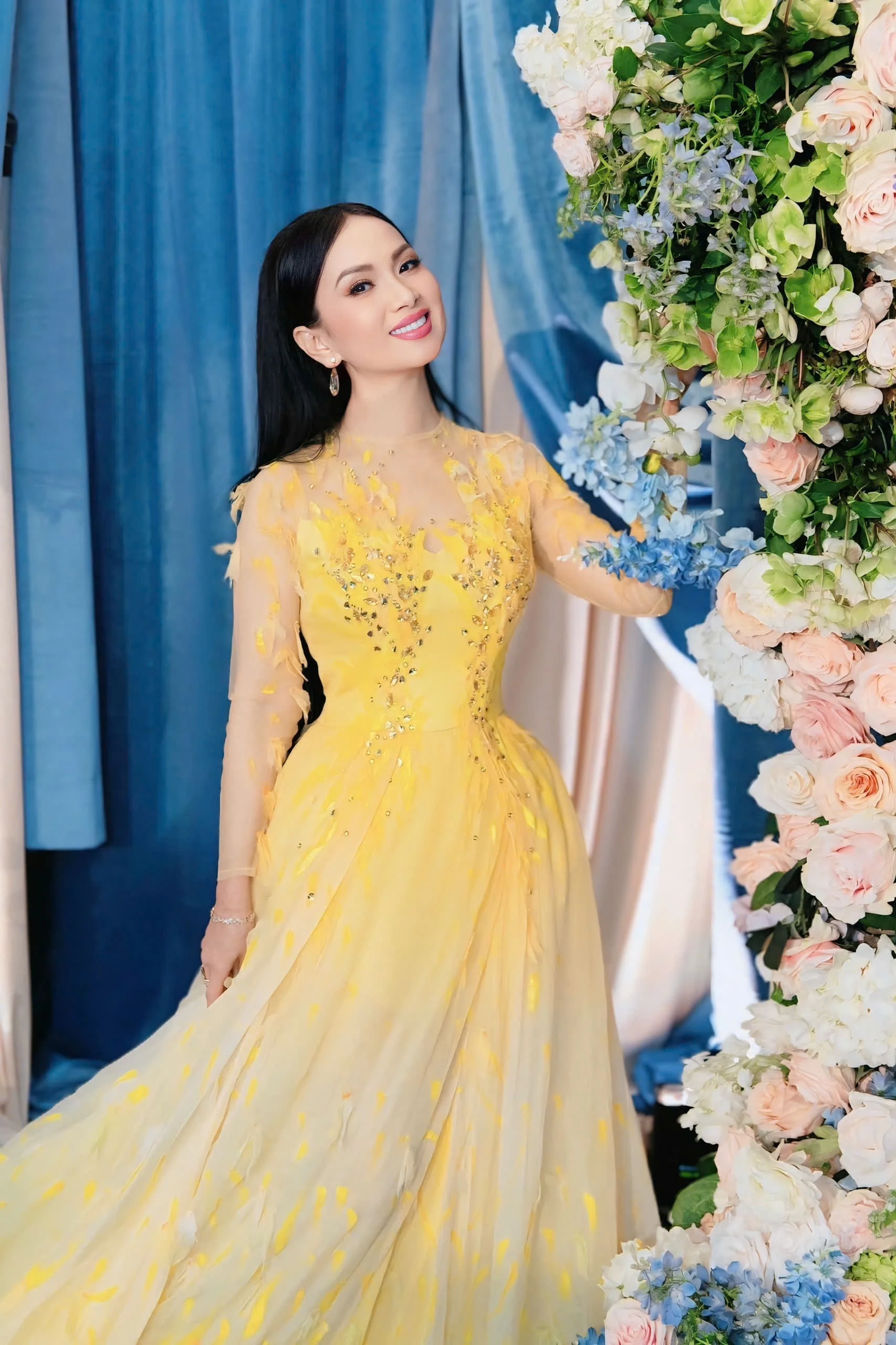 Ca sĩ Hà Phương khoe ảnh bên chồng tỷ phú, hé lộ lý do kín tiếng đời tư - Hình 1