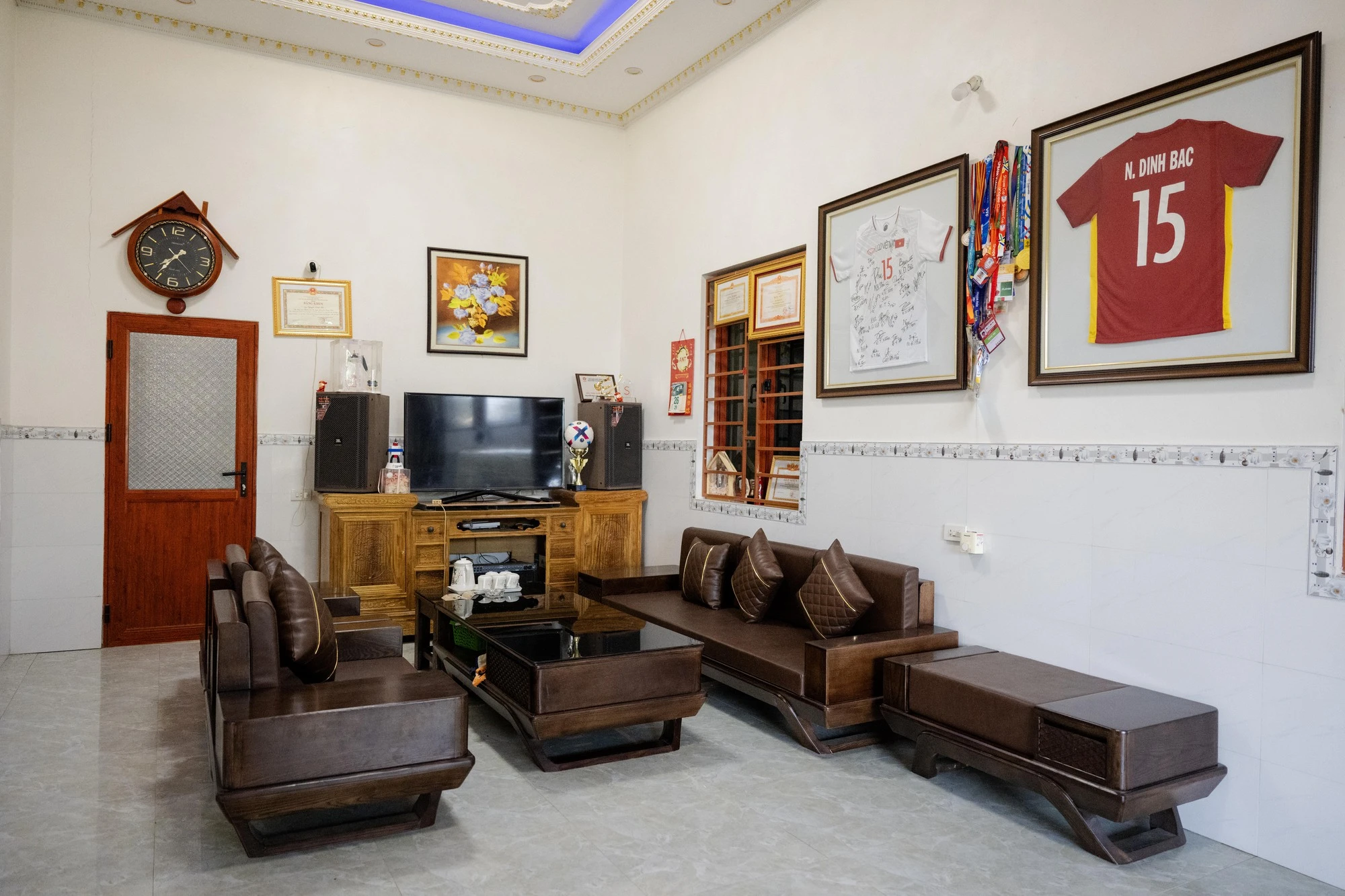 CĐM xôn xao tin đồn Đình Bắc mua biệt thự 37 tỷ như cung điện, sự thật thế nào? - Hình 5