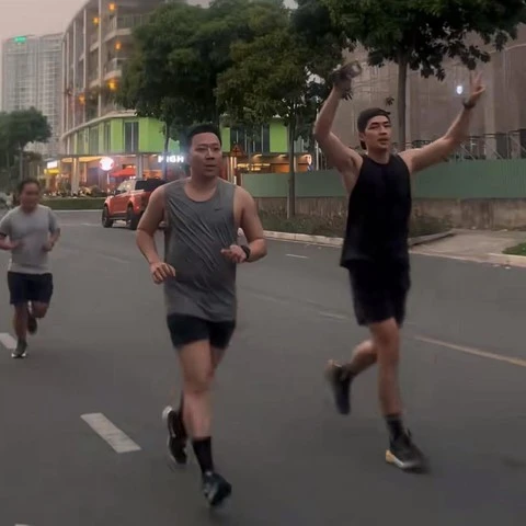 Trấn Thành bị bắt quả tang lúc 2 giờ sáng - Hình 3