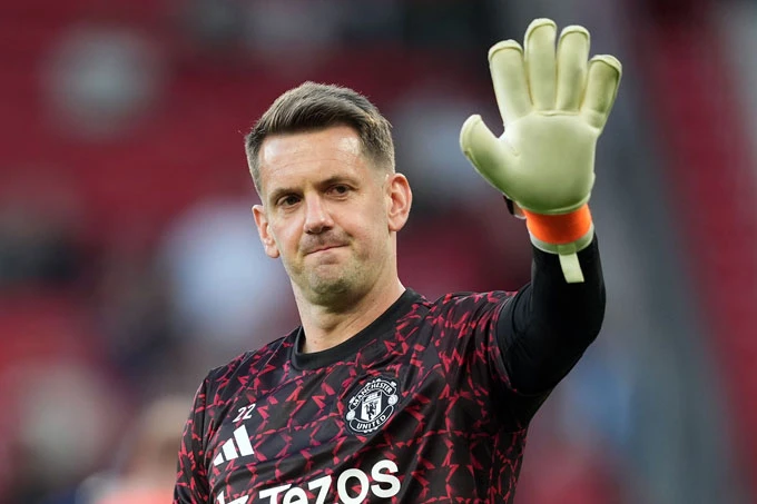 Tom Heaton trong trang phục Man United