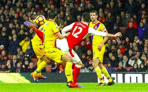 Olivier Giroud: Với tôi, Baresi hay Maldini chính là những người ngoài hành tinh - Hình 5