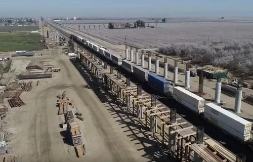 Vì sao đường sắt tốc độ cao không phát triển được ở Mỹ? - Hình 1