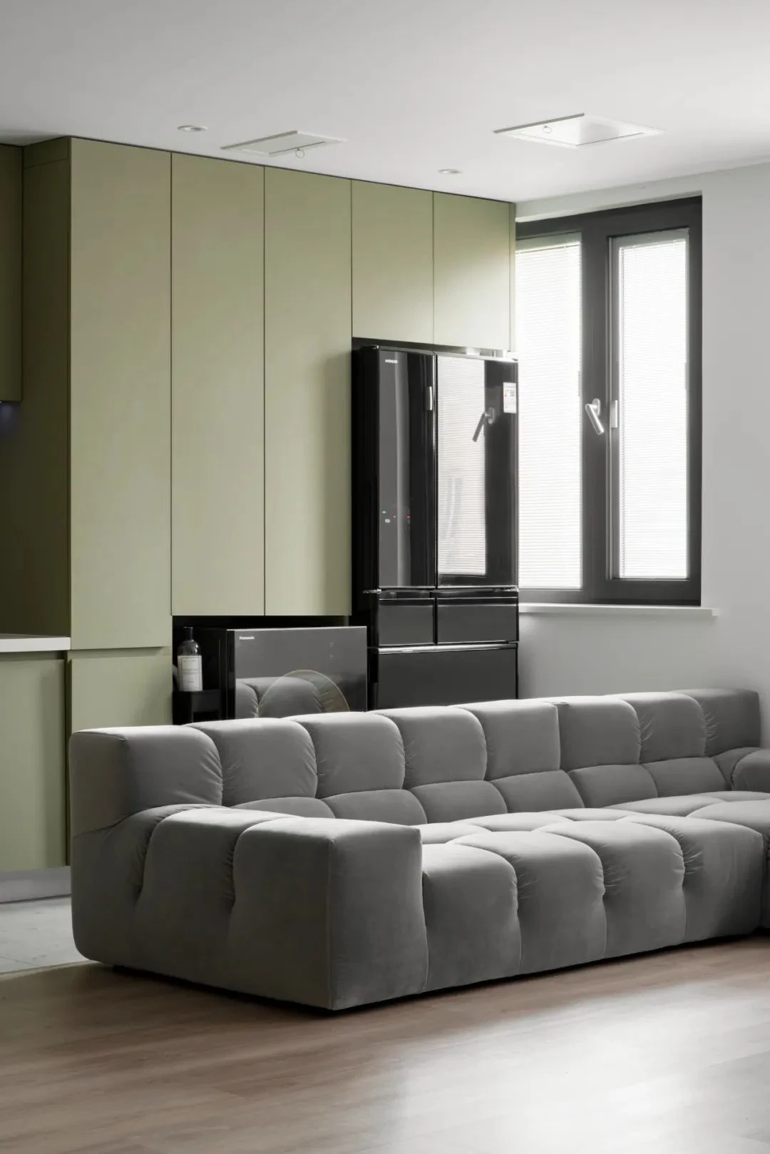 Không đủ tiền mua nhà, cặp vợ chồng chi 1,3 tỷ đồng cải tạo căn hộ đi thuê rộng 84m2 - Hình 3