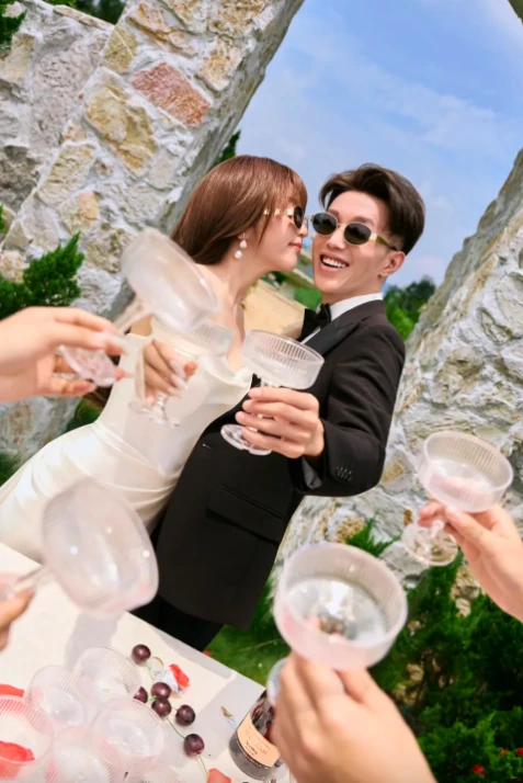 Chú rể mời cộng đồng mạng ăn cưới miễn phí, hơn 100 người vượt đường xa đến dự - Hình 2