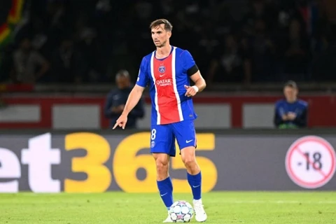 Fabian Ruiz, bậc thầy né va chạm ở tuyến giữa PSG - Hình 3