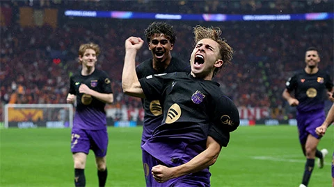 Hansi Flick tạo ra con quái vật Barca - Hình 1