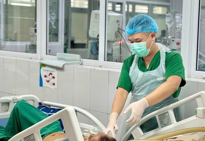 Sốt rét nặng sau khi trở về từ Congo - Hình 1